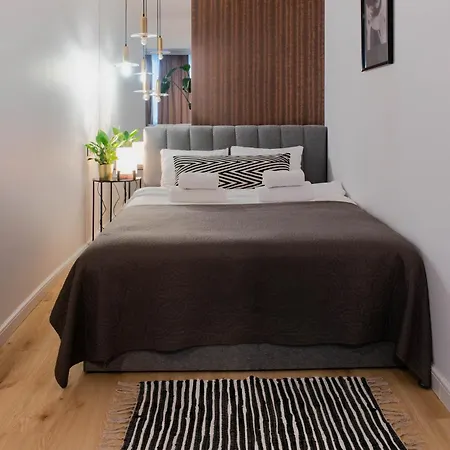 Center - 2 - Rondo Onz - Playstation 5 * Varsó