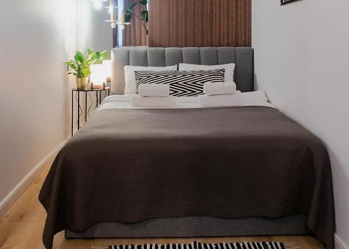 Center - 2 - Rondo Onz - Playstation 5 * Varsó